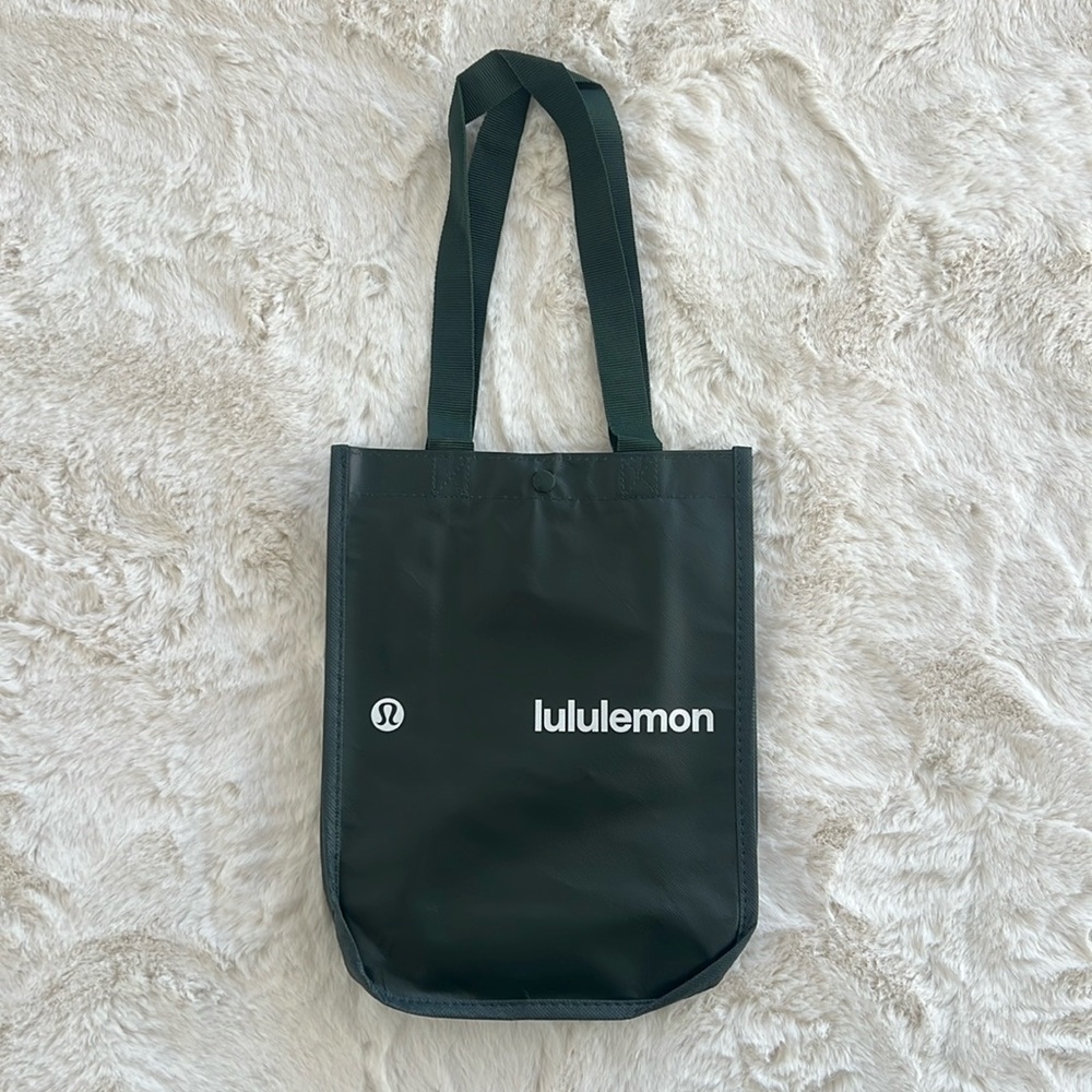 ❤️ Lululemon Limited Edition Brand New Small Tote Bag